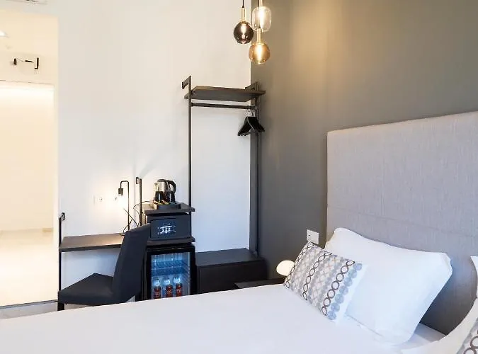 Savoia 4* Rom