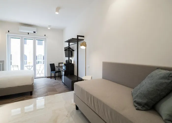 Savoia 4* Roma